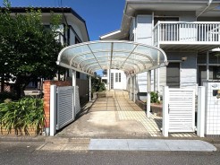 カーポート付で愛車を紫外線や雨風から守ります
