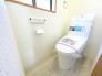 温水洗浄便座付トイレに新規交換済み