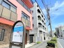 京成バス東京「市川広小路」停がエントランス出てすぐです