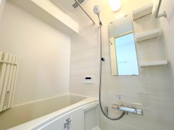 浴室換気暖房乾燥機付きのユニットバスに新規交換済み