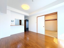 南東に面する明るいLDK