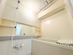 清潔感のある浴室